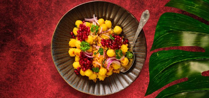 Салата с AVIKO Pom' Noisettes, семена от нар, леща и лимонов винегрет