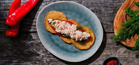 AVIKO Potato pancakes с печени пълнени червени чушки с фета и сметанов сос